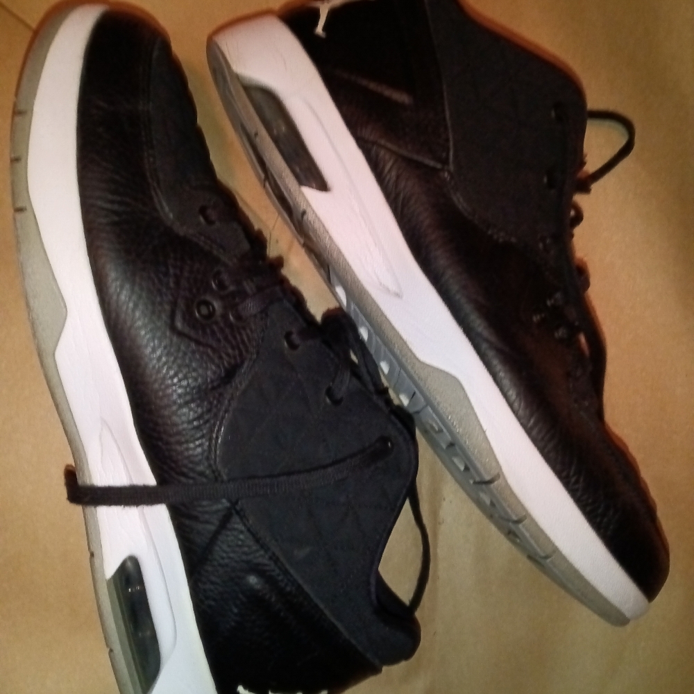 Nike Air Jordans Clutch mens size 13